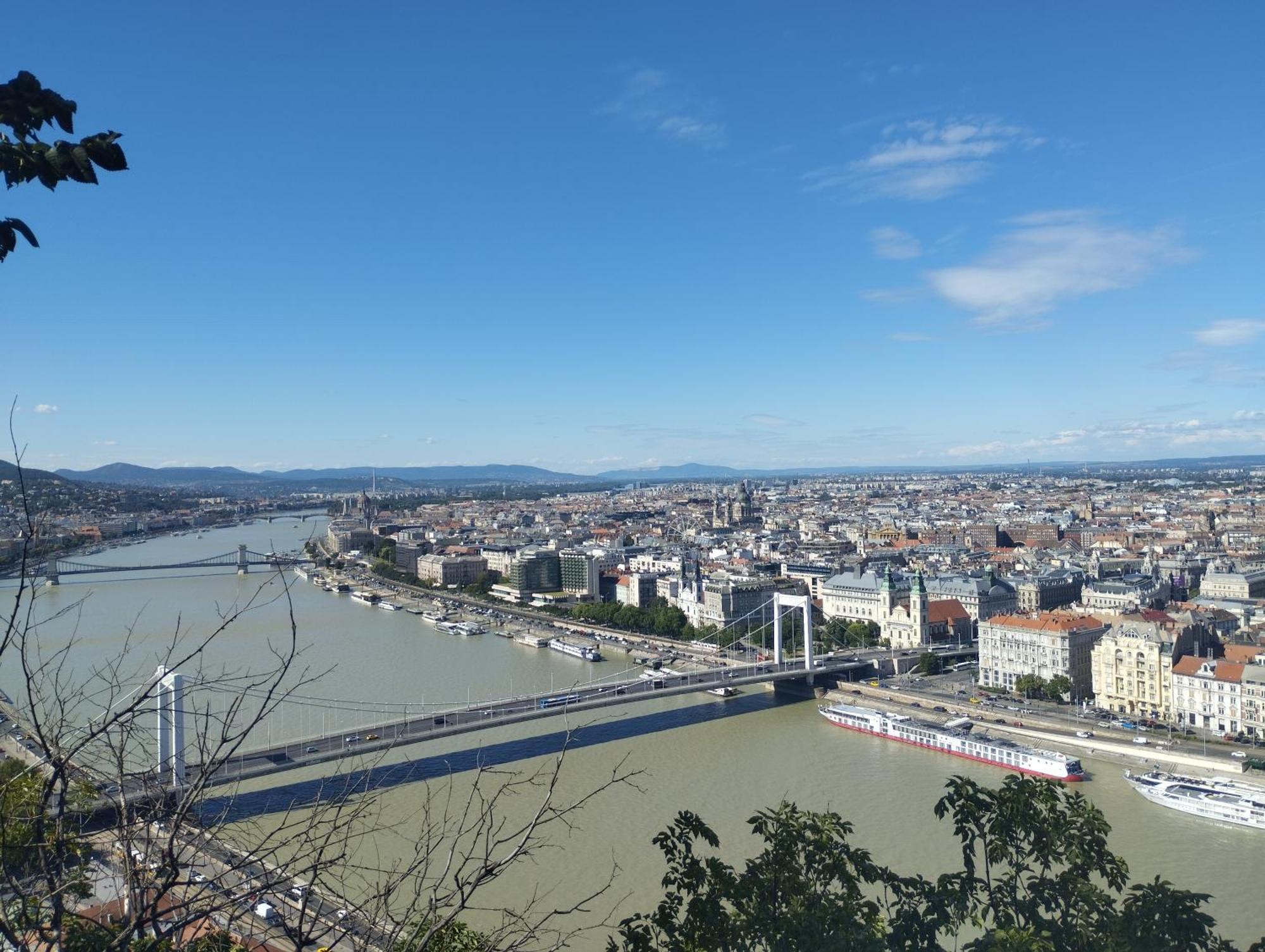 Free Parking Garage! Downtown Apartment Close To New York Cafe Budapest Luaran gambar